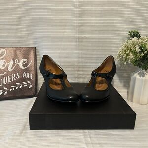 Sofft Black Leather T Strap Heels Womens Size 6M Comfort Mary Jane Pumps